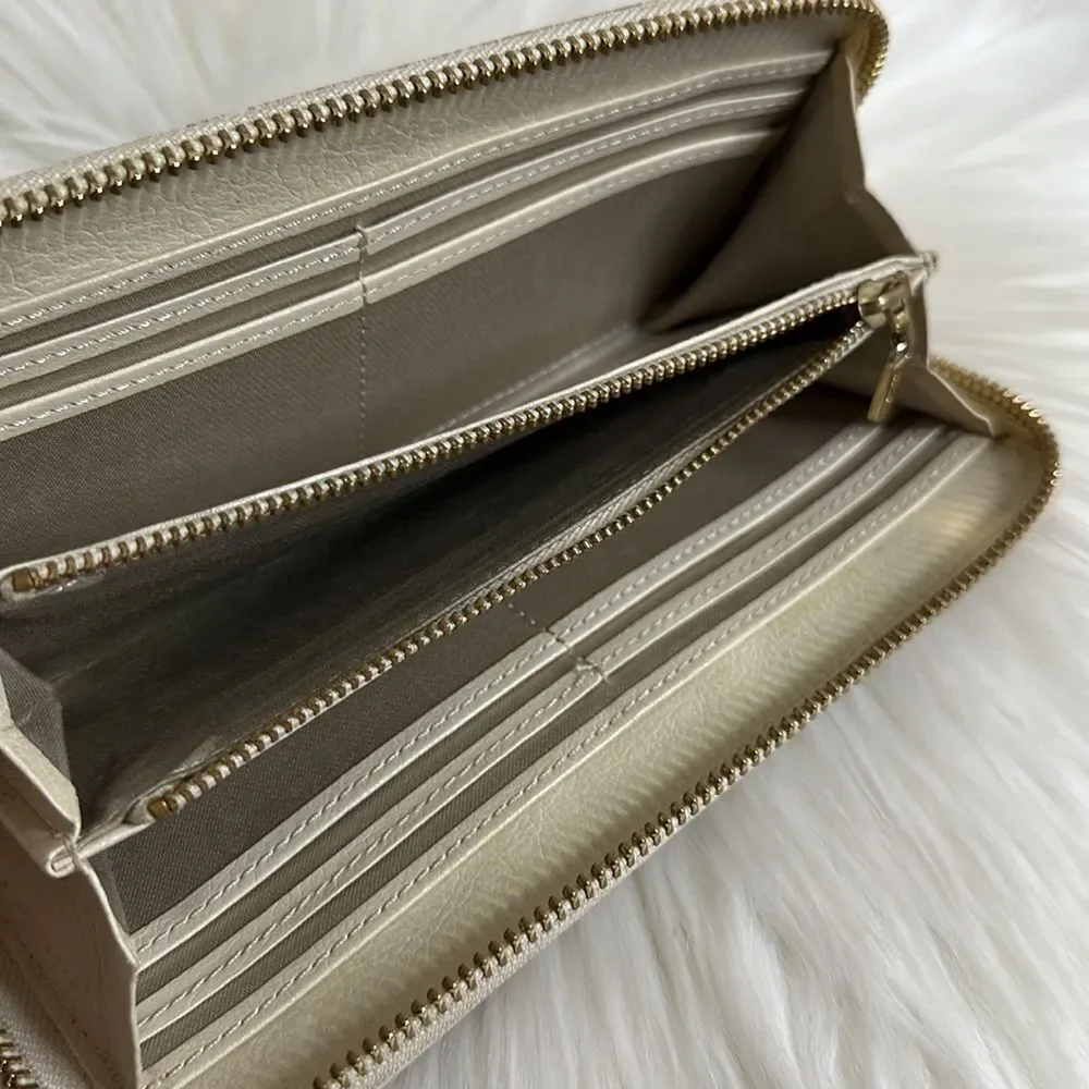 💯Authentic Burberry Blue Label Long Wallet 🍀
